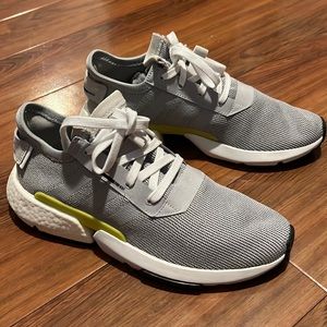 gray adidas original size 9 shoes